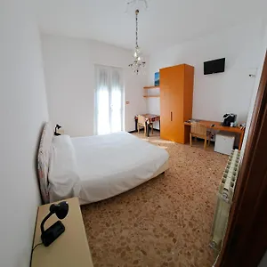 b-b-da-max.hotelitalianriviera.com/